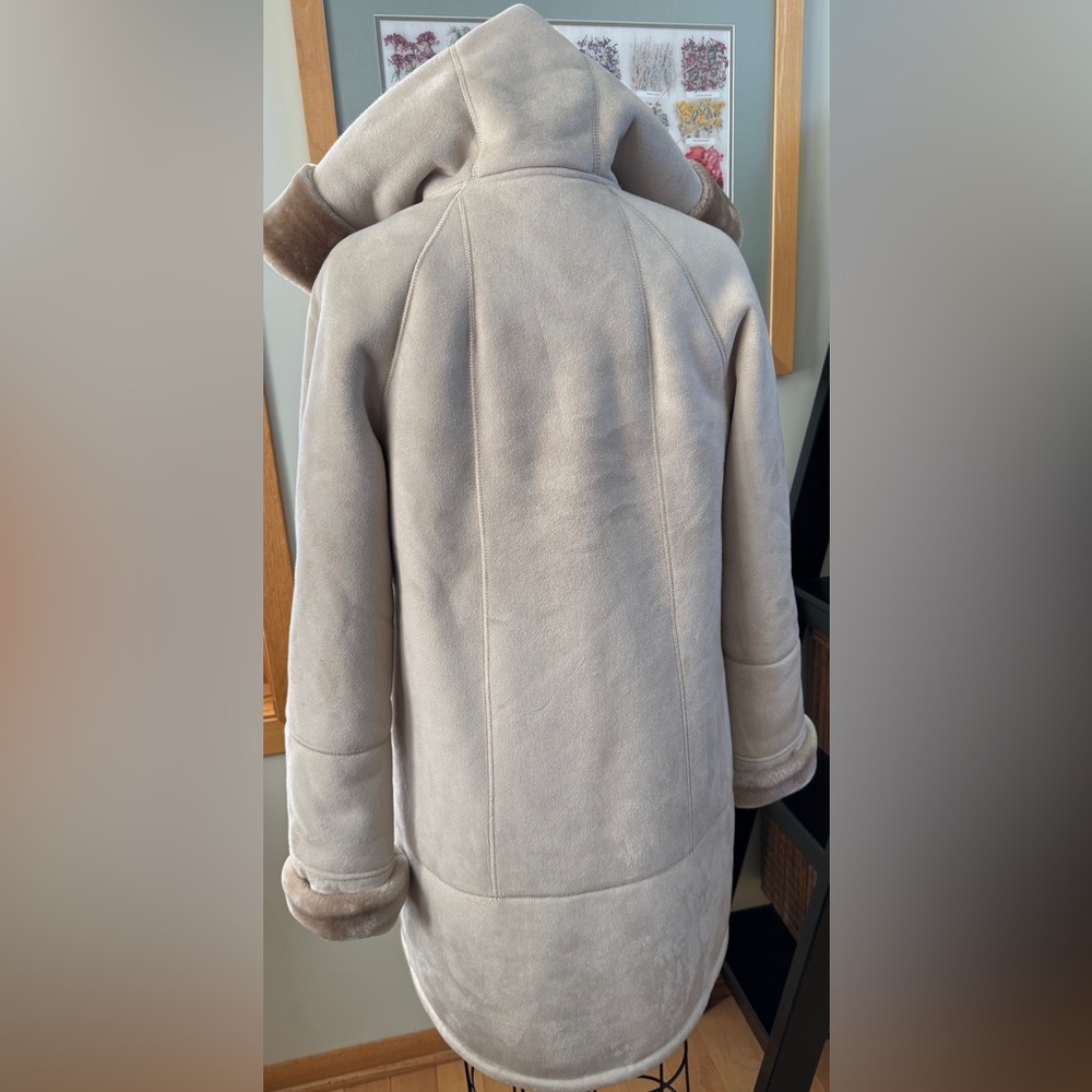 Gallery Women's Faux Suede and Fur Cozy Style Coat in Cream sized S - Picture 4 of 12